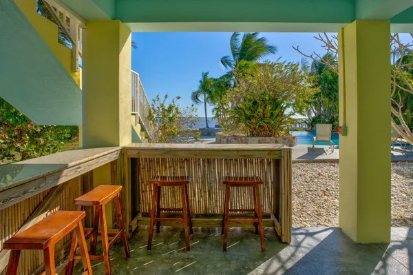 $2,699,000 | 1233 Ave A, Big Pine Key, FL 33043