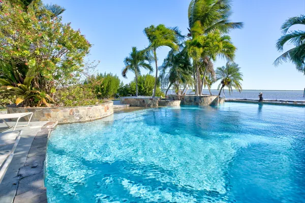 $2,699,000 | 1233 Ave A, Big Pine Key, FL 33043