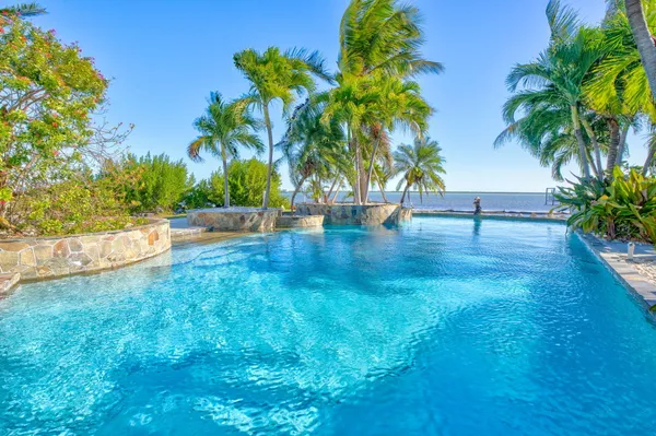 $2,699,000 | 1233 Ave A, Big Pine Key, FL 33043