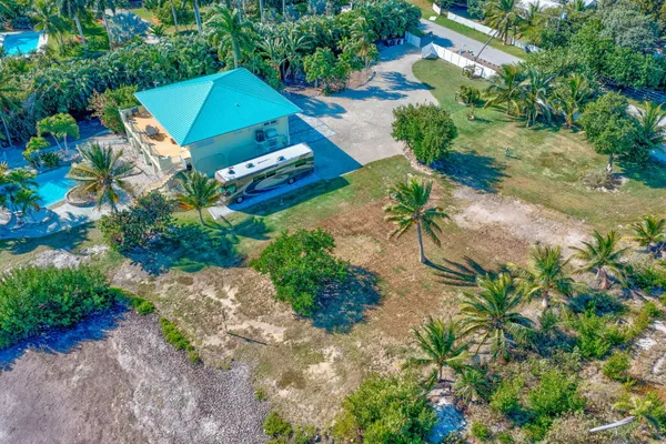 $2,699,000 | 1233 Ave A, Big Pine Key, FL 33043