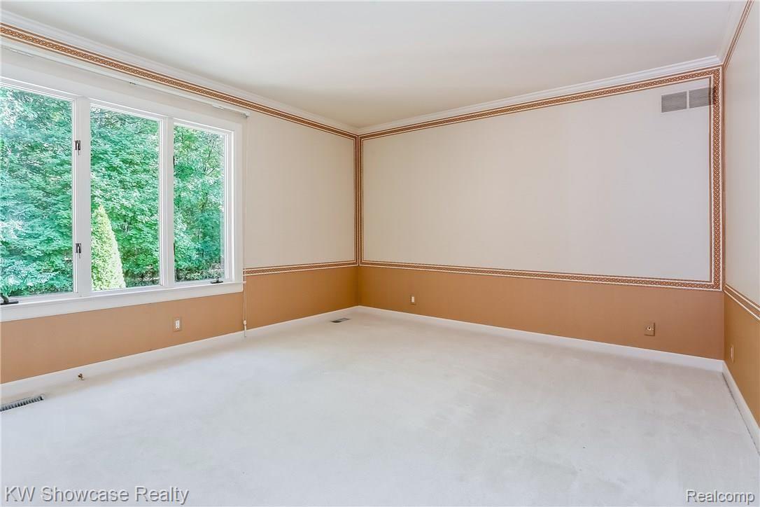 1900 East Vly Road Bloomfield Hills, MI 48304 - Photo 38 of 68 Upper Level Guest Bedroom or Study Facing Backyard