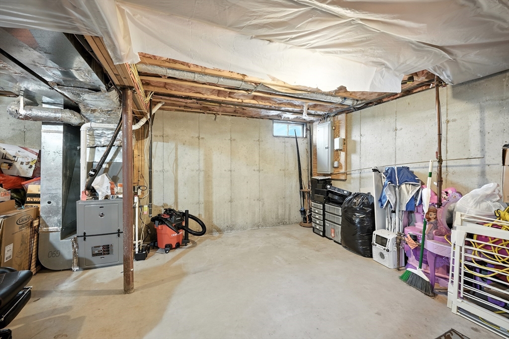 56 Clayton Street Springfield, MA 01107 - Photo 23 of 31 Gallery Image 23