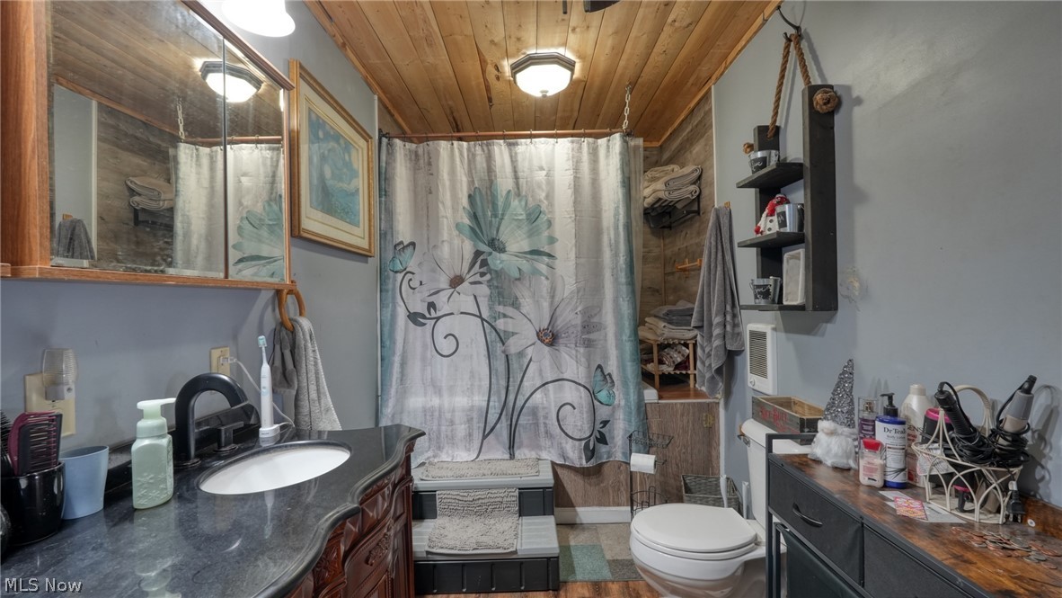 70535 Hopewell Road Cambridge, OH 43725 - Photo 3 of 50