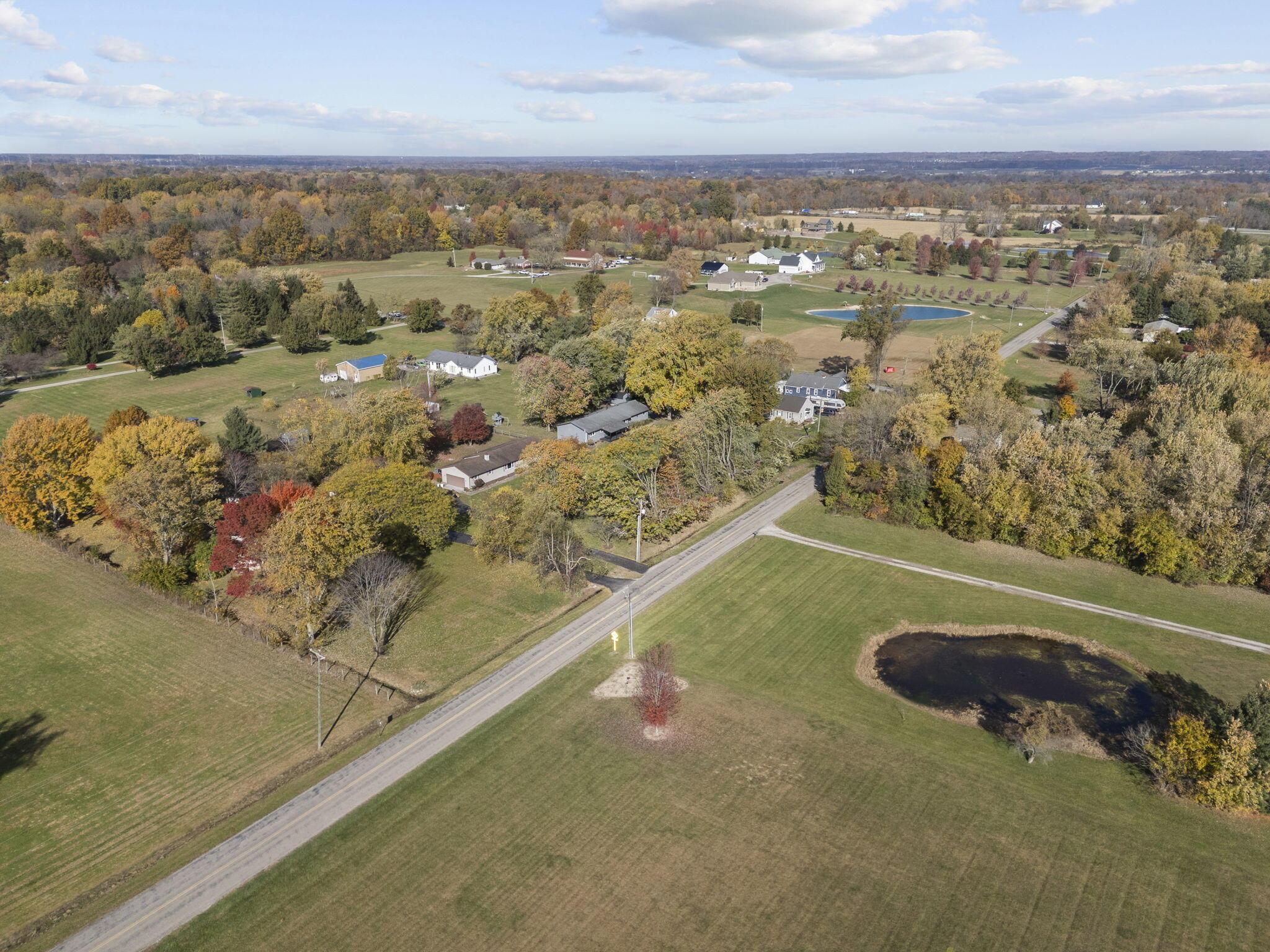 10348 York Road Southwest Etna, OH 43105 - Photo 4 of 52 14-web-or-mls-DJI_20251103103109_0891_D