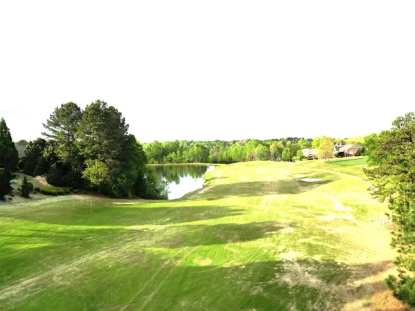 $250,000 | 725 East Long Bay Drive, Inman, SC 29349