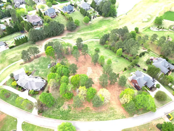 $250,000 | 725 East Long Bay Drive, Inman, SC 29349