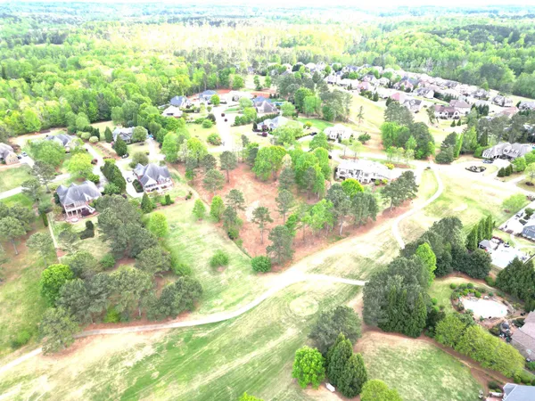 $250,000 | 725 East Long Bay Drive, Inman, SC 29349