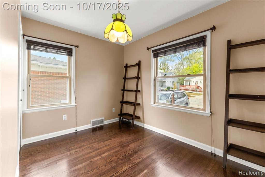 1417 Eaton Road Berkley, MI 48072 - Photo 14 of 34