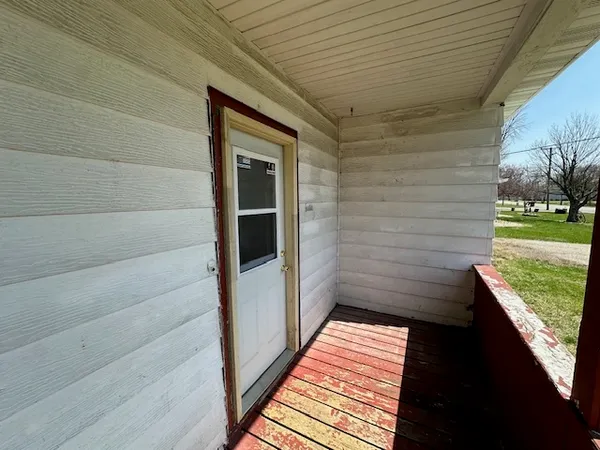 $70,000 | 102 North Jackson Street, Gardner, IL 60424