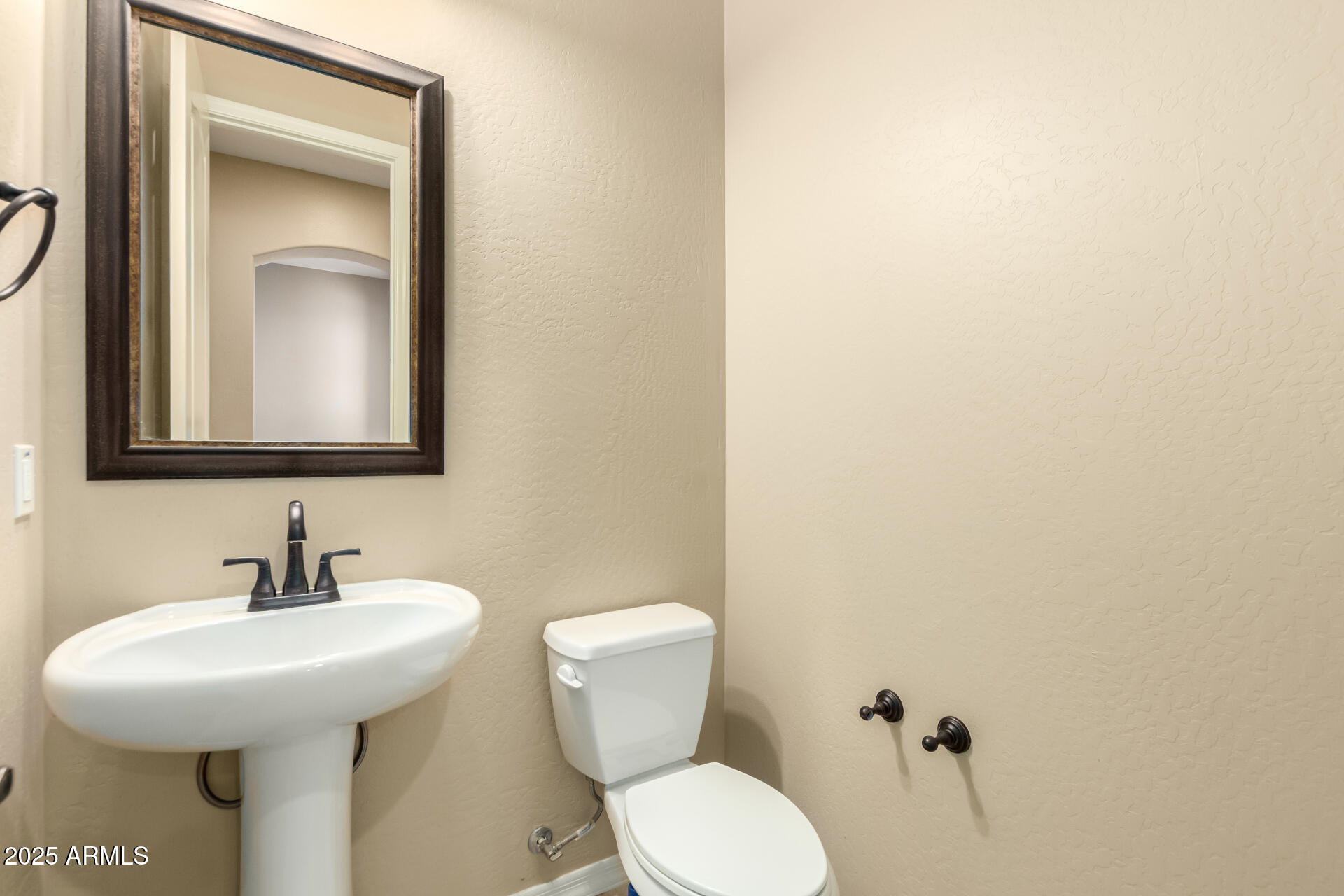 3420 East Bart Street Gilbert, AZ 85295 - Photo 15 of 47 Guest Bath