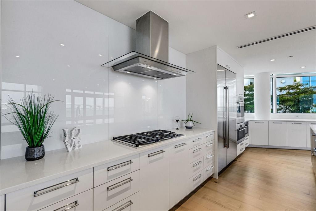 280 Golden Gate Point, Unit 200 Sarasota, FL 34236 - Photo 16 of 94