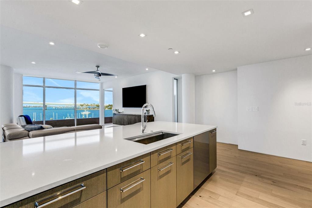 280 Golden Gate Point, Unit 200 Sarasota, FL 34236 - Photo 18 of 94