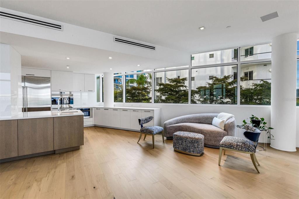 280 Golden Gate Point, Unit 200 Sarasota, FL 34236 - Photo 23 of 94