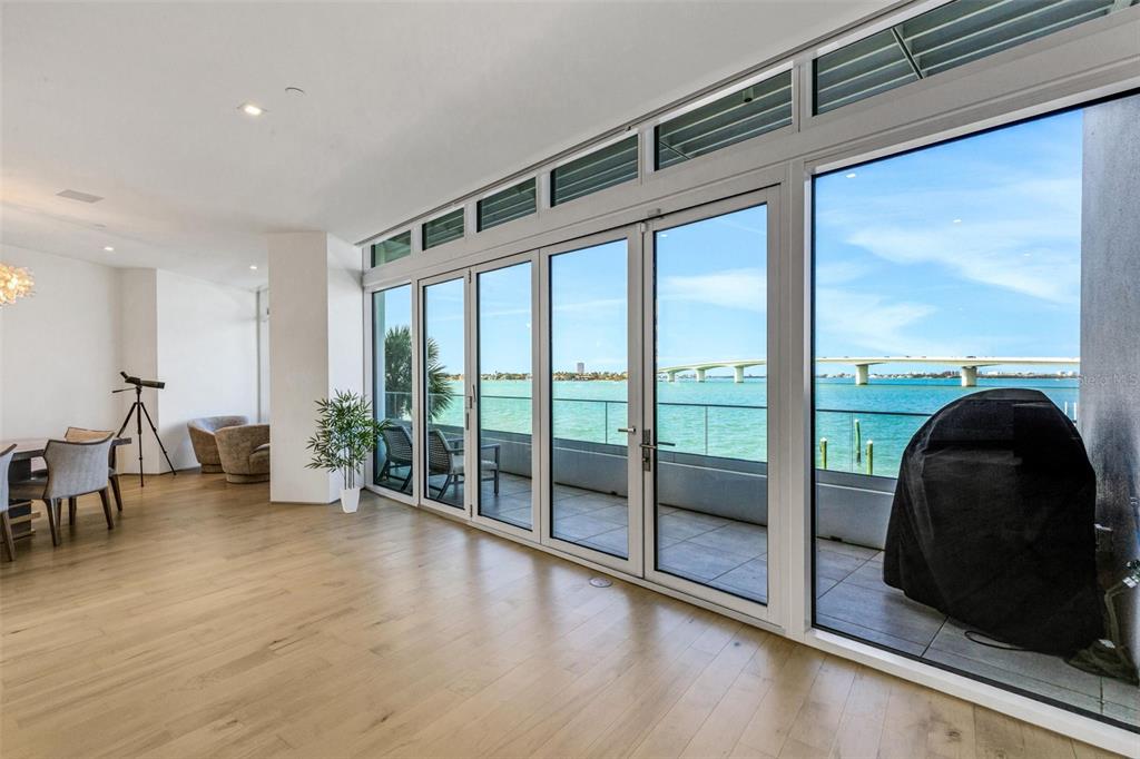 280 Golden Gate Point, Unit 200 Sarasota, FL 34236 - Photo 33 of 94