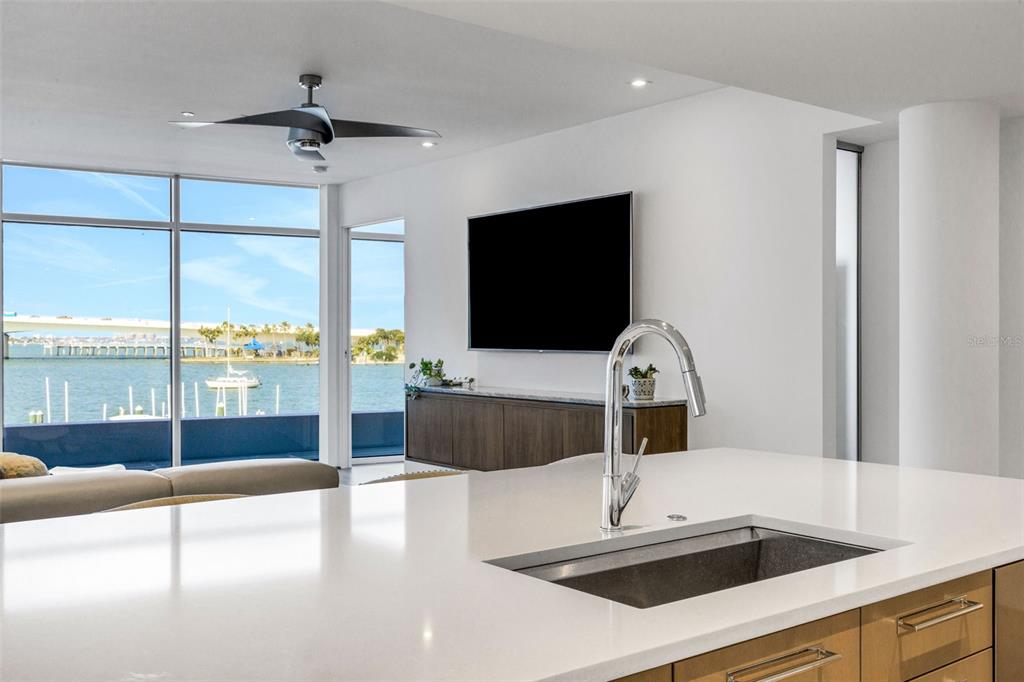 280 Golden Gate Point, Unit 200 Sarasota, FL 34236 - Photo 4 of 94