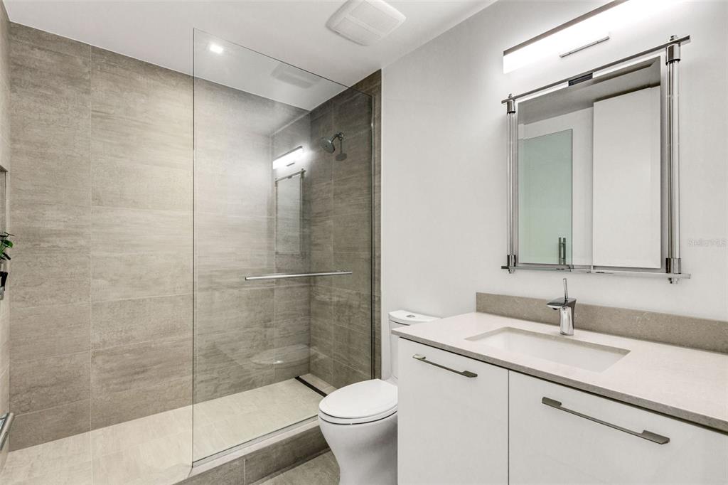 280 Golden Gate Point, Unit 200 Sarasota, FL 34236 - Photo 52 of 94