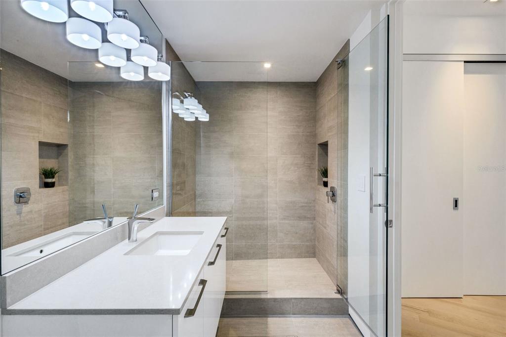 280 Golden Gate Point, Unit 200 Sarasota, FL 34236 - Photo 57 of 94