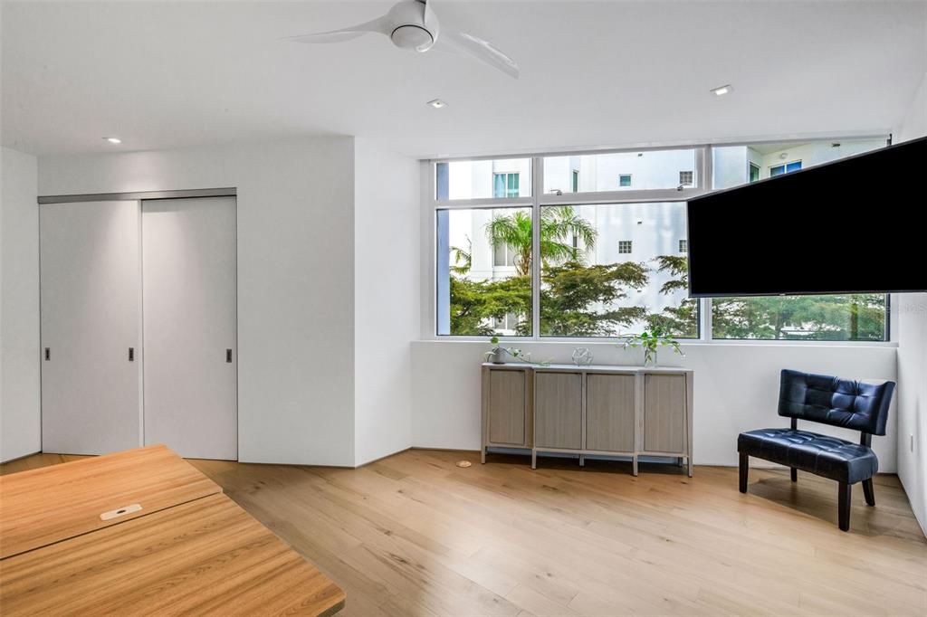 280 Golden Gate Point, Unit 200 Sarasota, FL 34236 - Photo 61 of 94