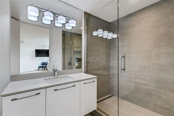 $5,500,000 | 280 Golden Gate Point, Unit 200, Sarasota, FL 34236