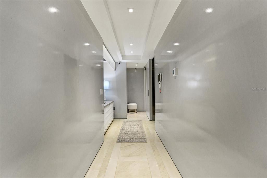 280 Golden Gate Point, Unit 200 Sarasota, FL 34236 - Photo 9 of 94