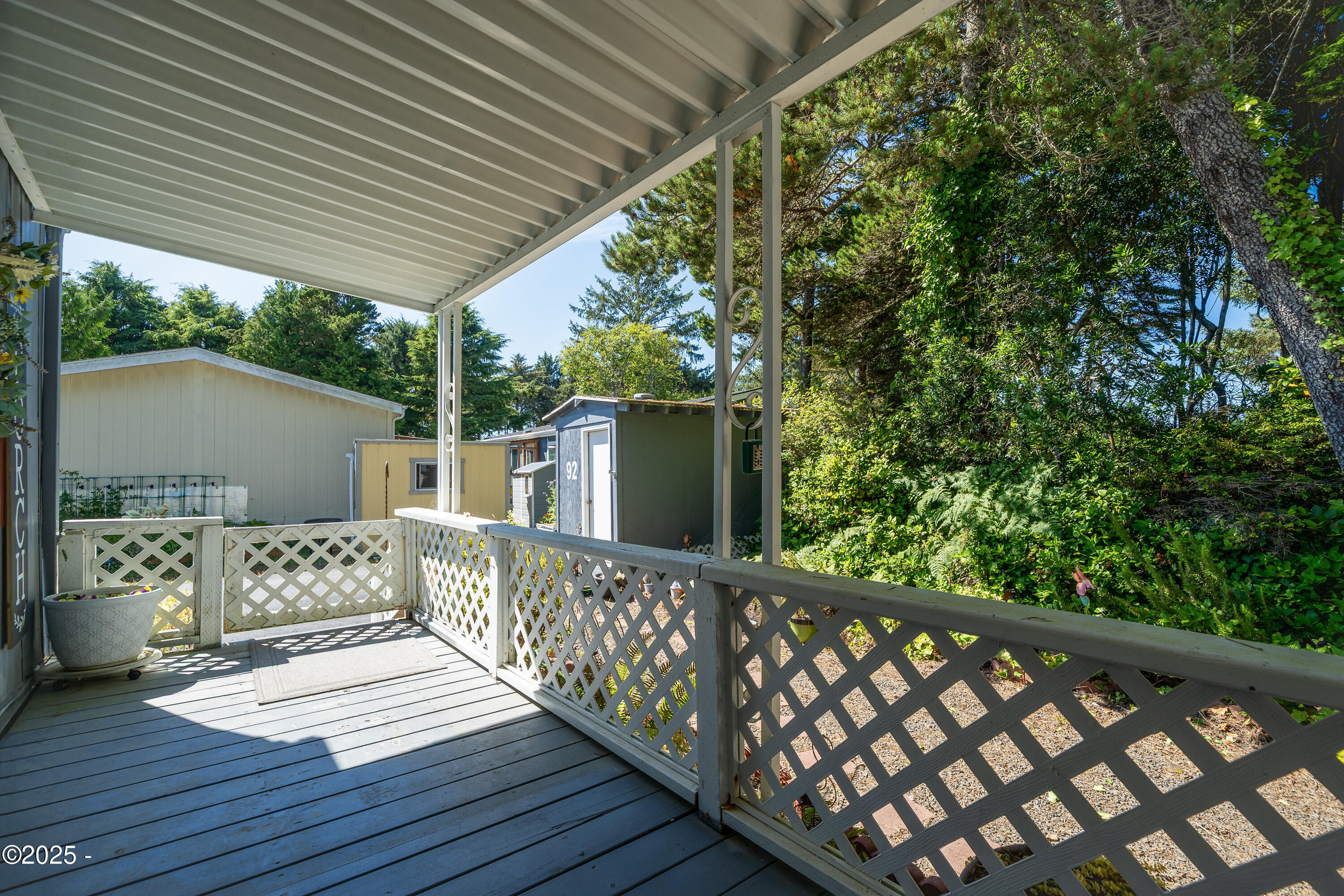 4875 Highway 101, Unit 92 Depoe Bay, OR 97341 - Photo 24 of 26 Front Porch