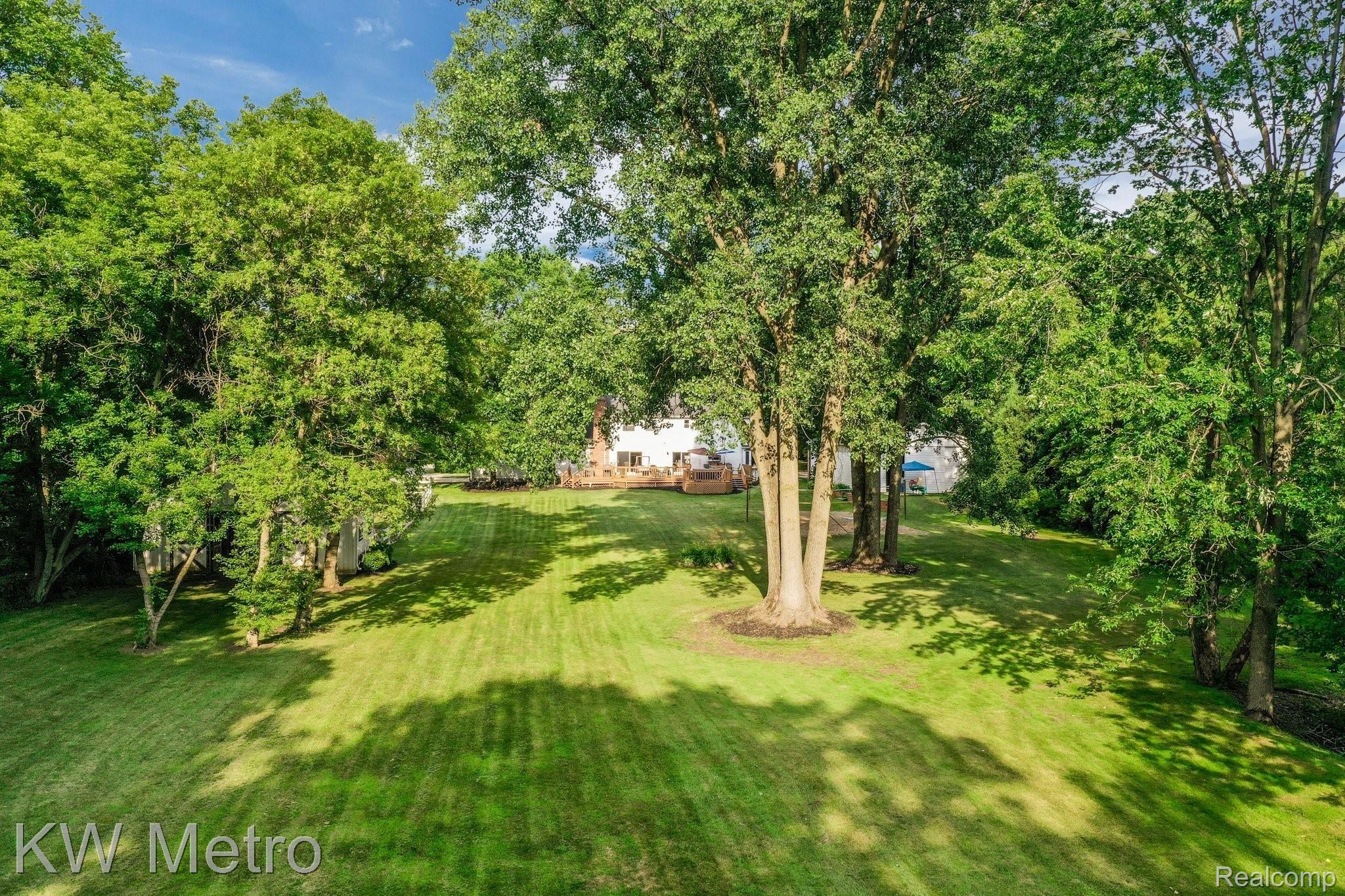 28291 Martindale Road New Hudson, MI 48165 - Photo 16 of 96 28291+Martindale+Rd+Lyon+Charter+Township-13-web.jpg