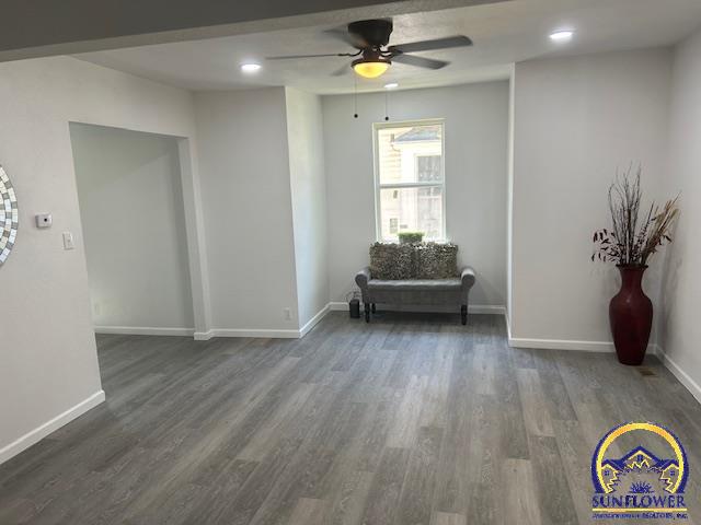 1024 Southwest Clay Street Topeka, KS 66604 - Photo 4 of 27 Living Room