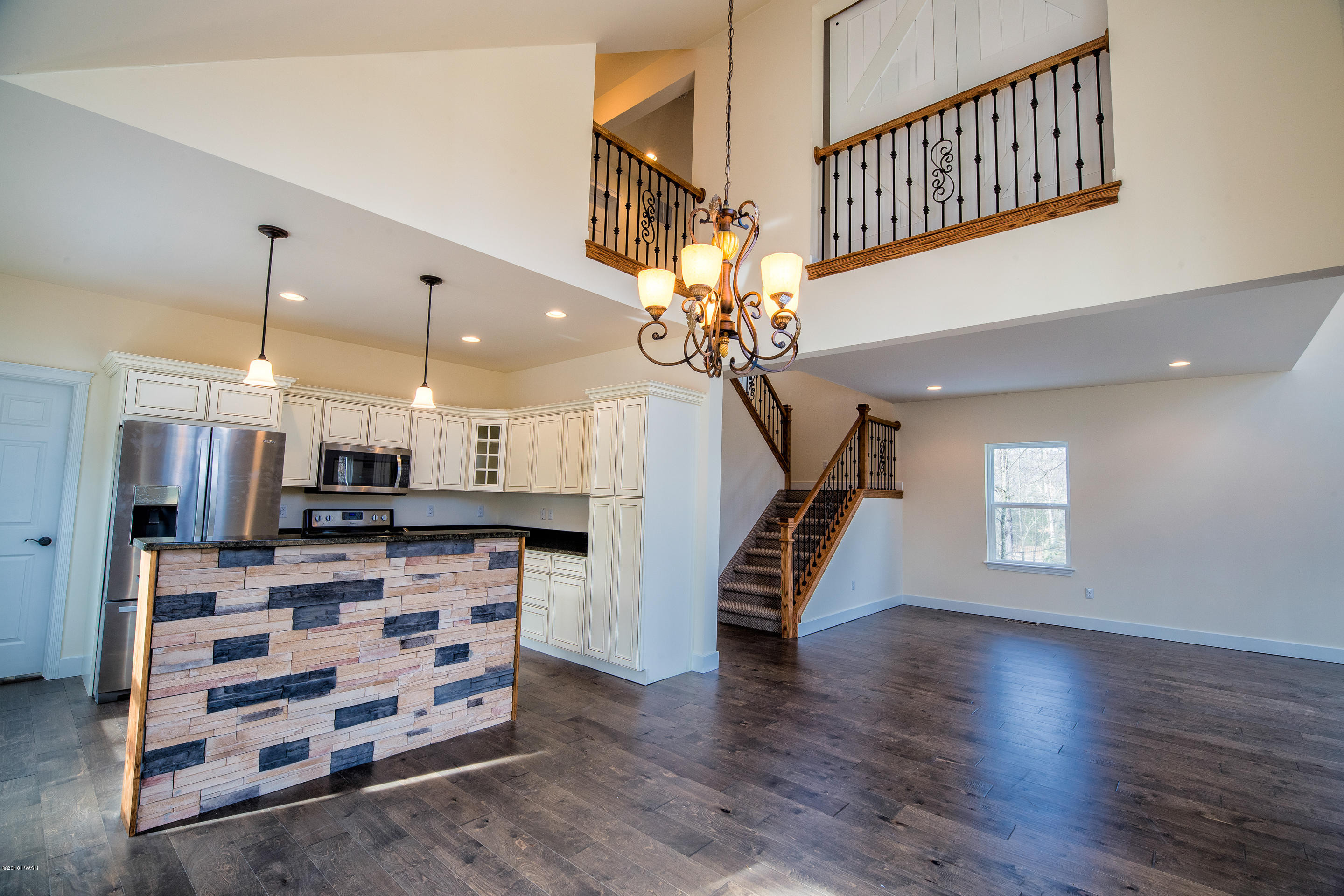 266 West Lakeview Road Lackawaxen, PA 18435 - Photo 7 of 18