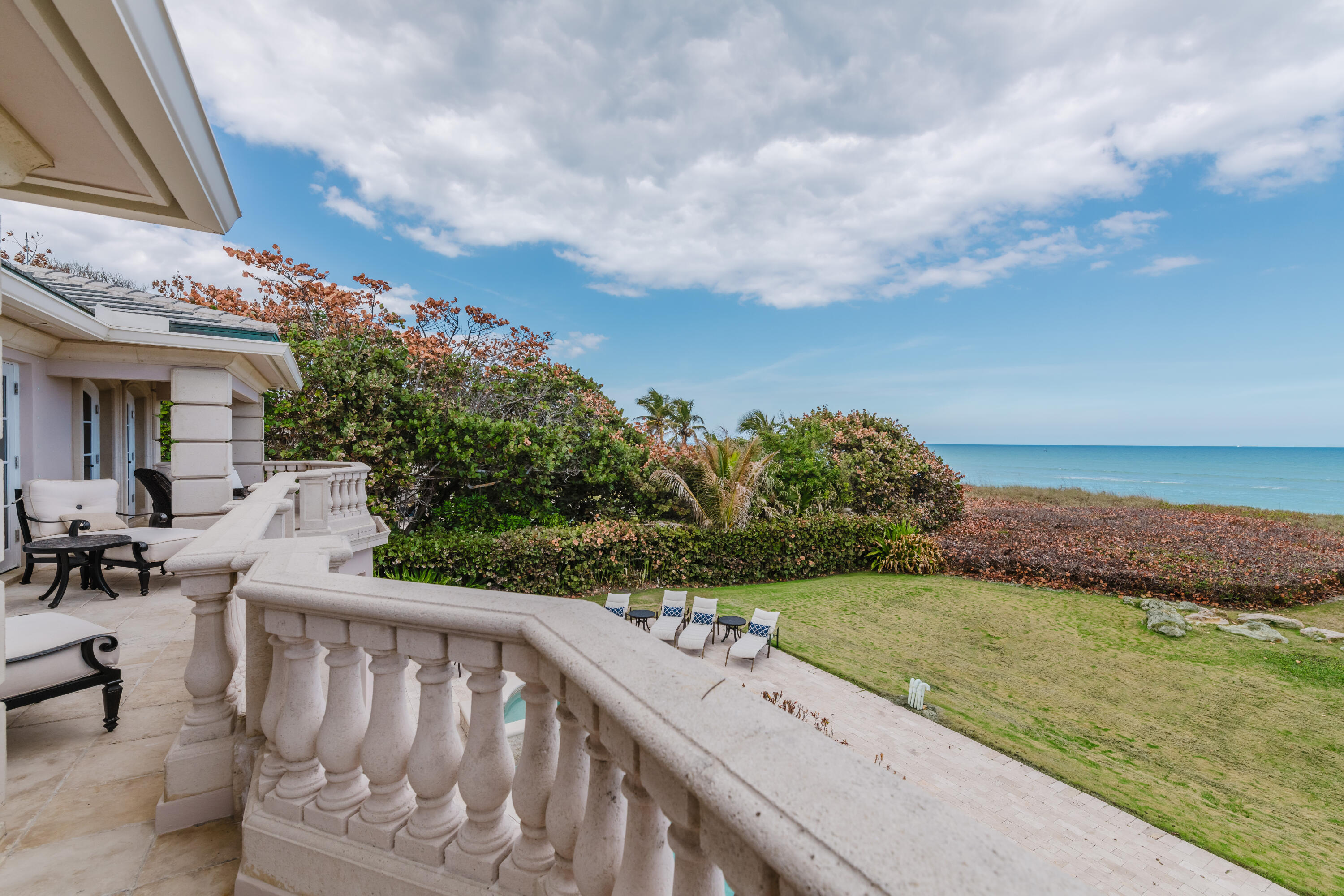 19 North Beach Road Jupiter Island, FL 33455 - Photo 42 of 80 Balcony with Ocean View