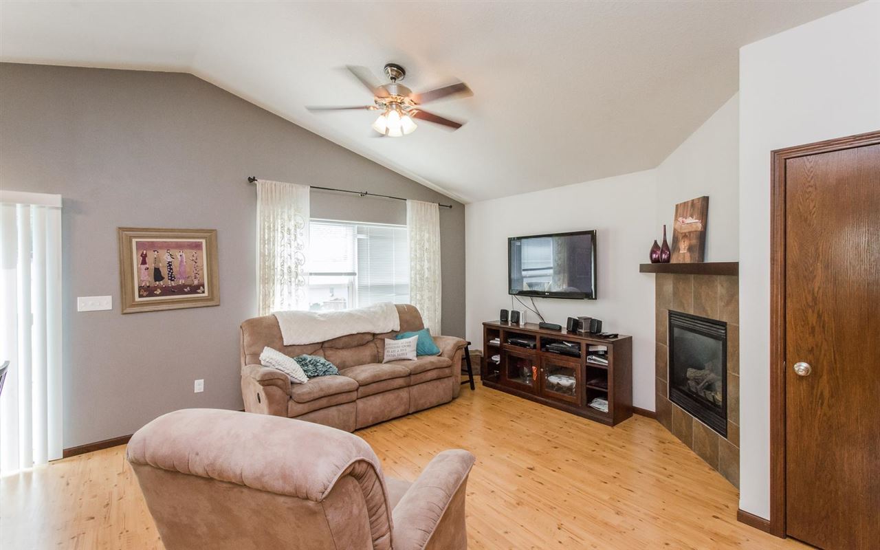102 Kleopfer Avenue Riverside, IA 52327 - Photo 5 of 14 Gallery Image 5
