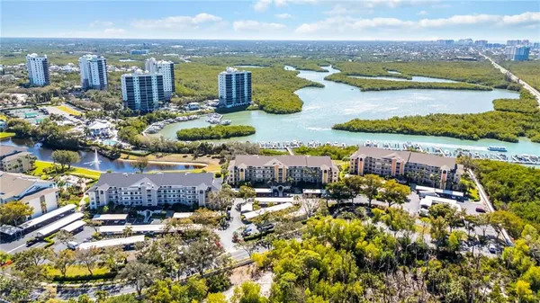 $425,000 | 320 Horse Creek Drive, Unit 308, Naples, FL 34110