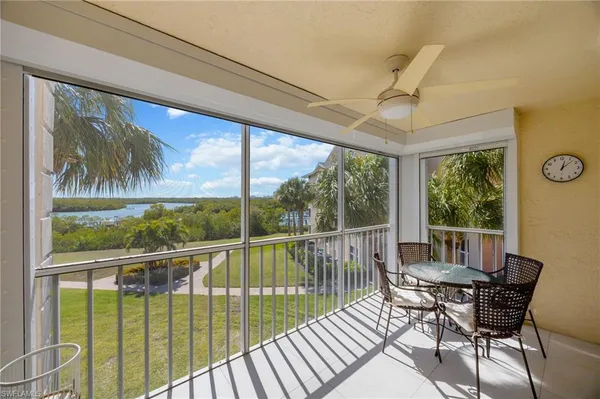 $425,000 | 320 Horse Creek Drive, Unit 308, Naples, FL 34110