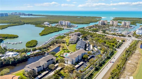 $425,000 | 320 Horse Creek Drive, Unit 308, Naples, FL 34110
