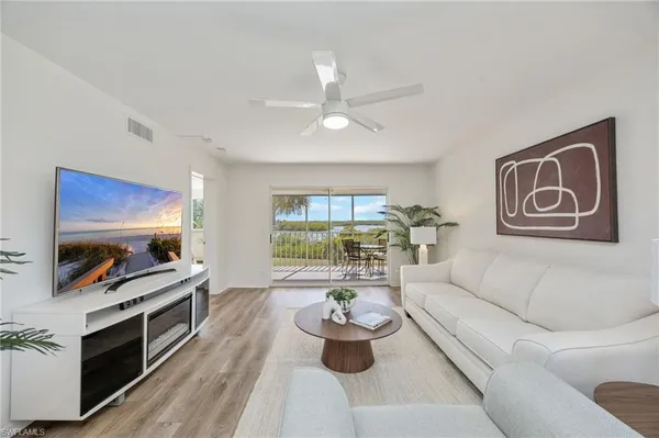$425,000 | 320 Horse Creek Drive, Unit 308, Naples, FL 34110