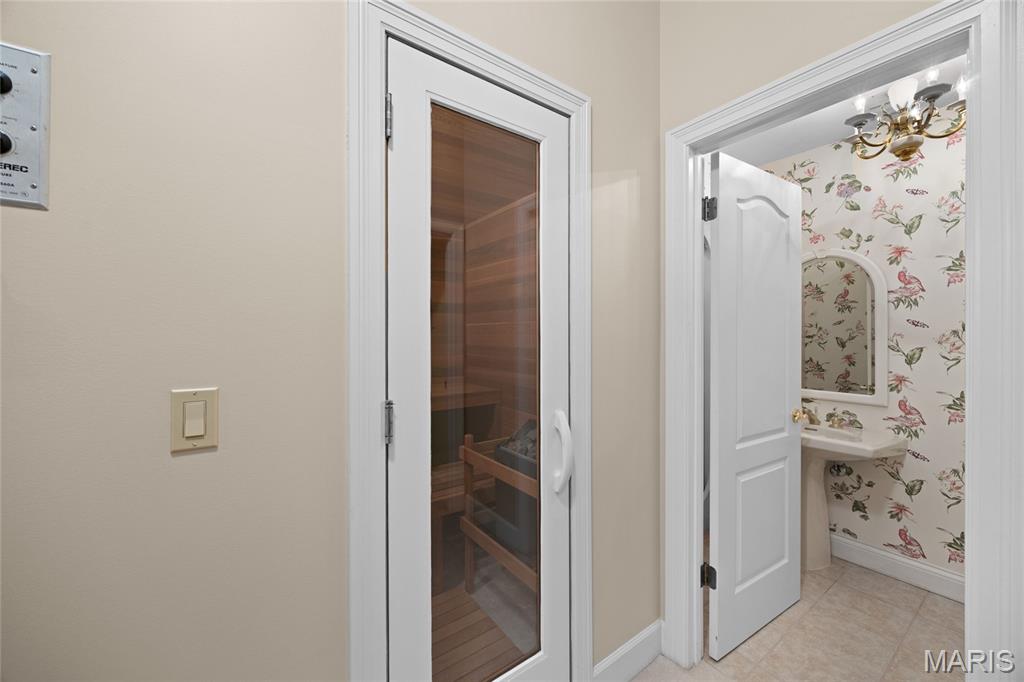 14316 Spyglass Ridge Chesterfield, MO 63017 - Photo 32 of 43