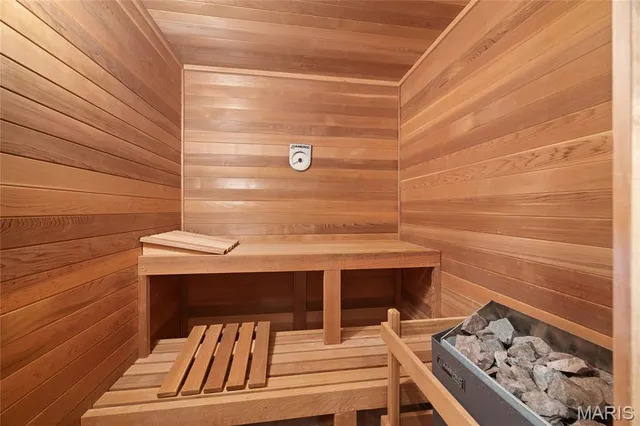 $725,000 | 14316 Spyglass Ridge, Chesterfield, MO 63017