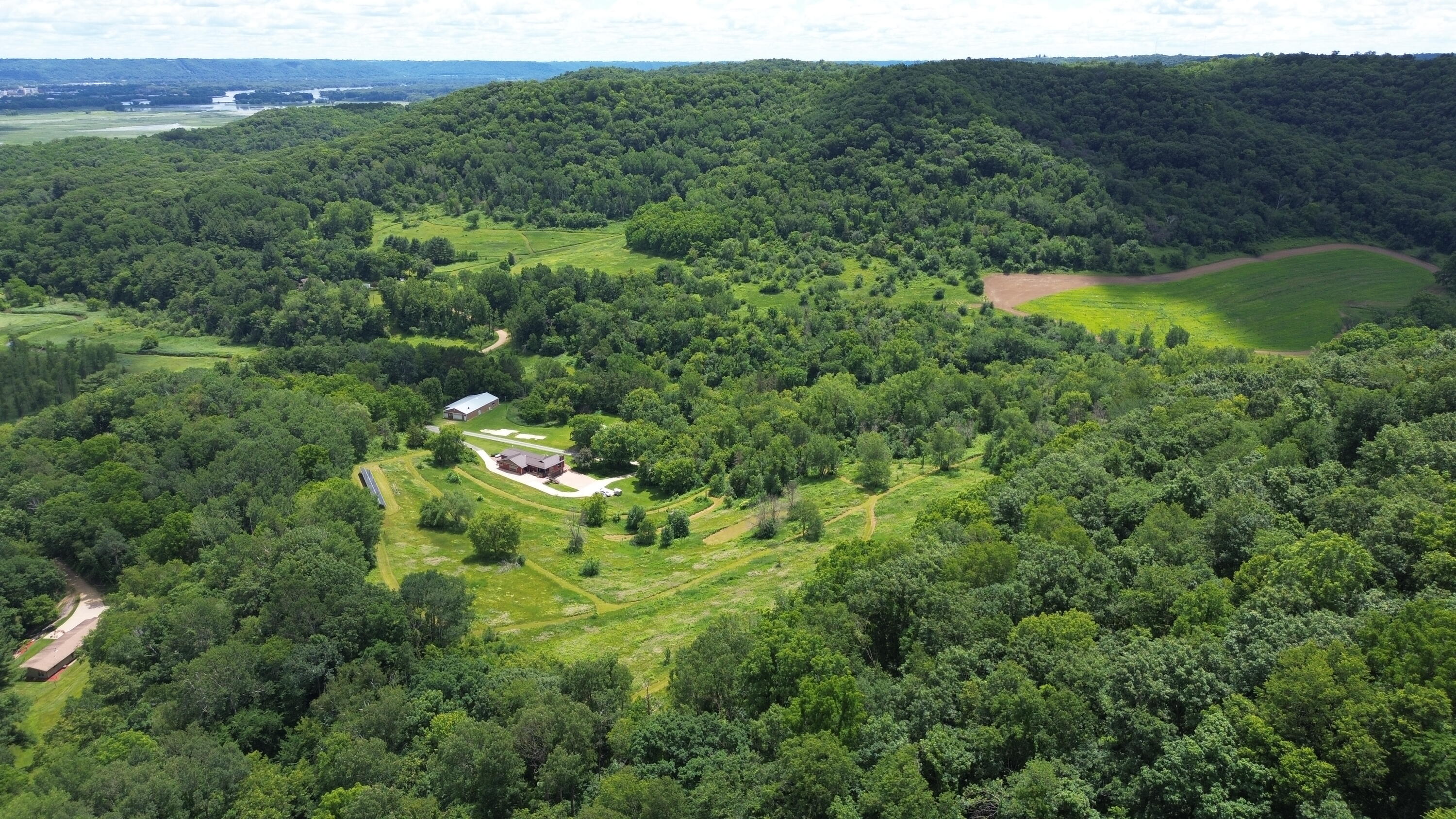 580 Skunk Hollow Road La Crescent, MN 55947 - Photo 2 of 83 Aerial 1