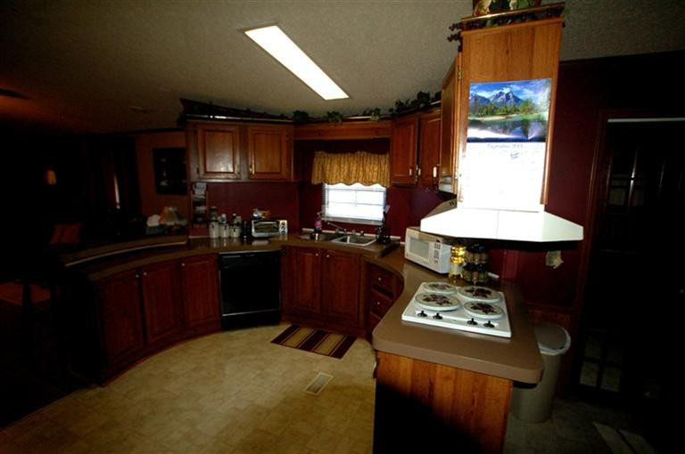 3675 McKee Road Irvine, KY 40336 - Photo 21 of 35 Well designed kitchen!
