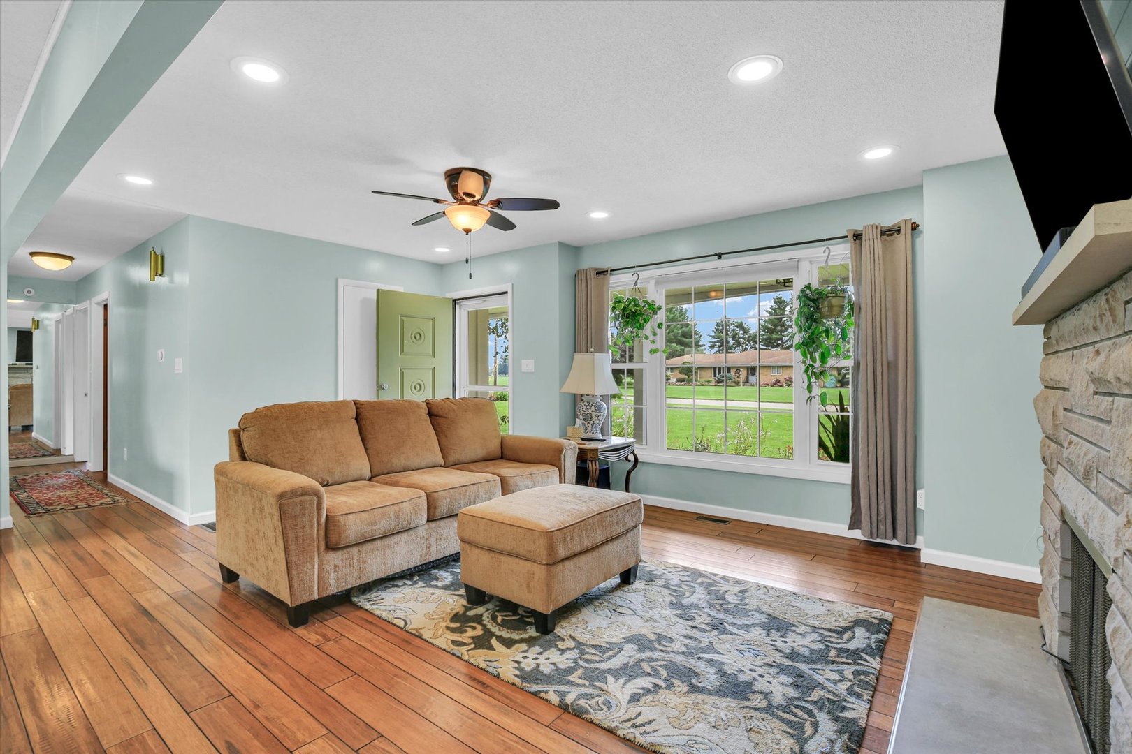 601 West Woodyard Avenue Ridge Farm, IL 61870 - Photo 10 of 38