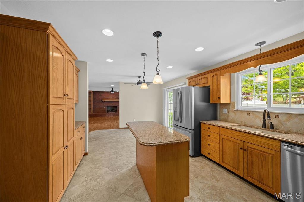 616 Springhill Court O'Fallon, IL 62269 - Photo 16 of 44