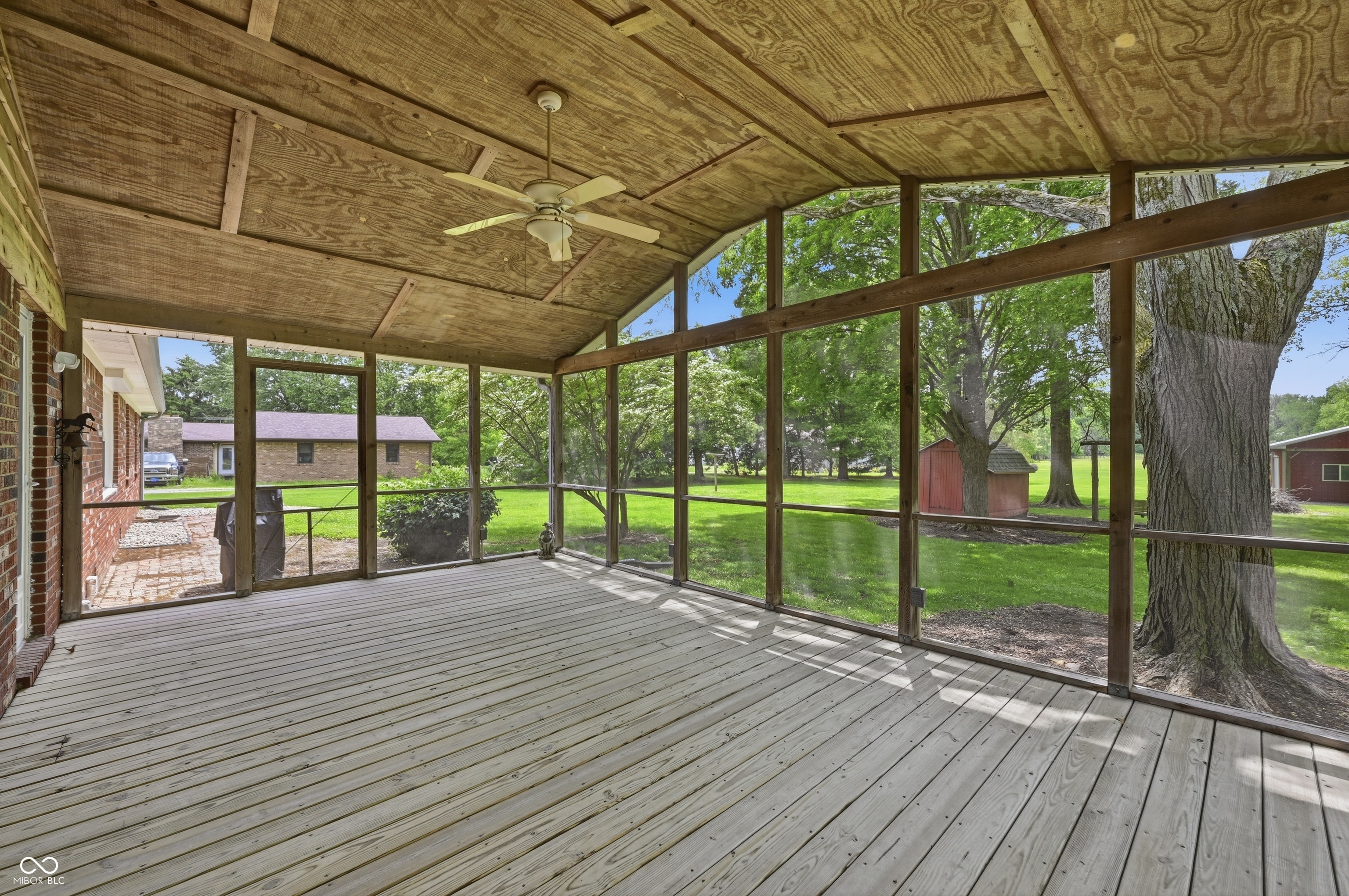 9557 Shelbyville Road Indianapolis, IN 46259 - Photo 8 of 46