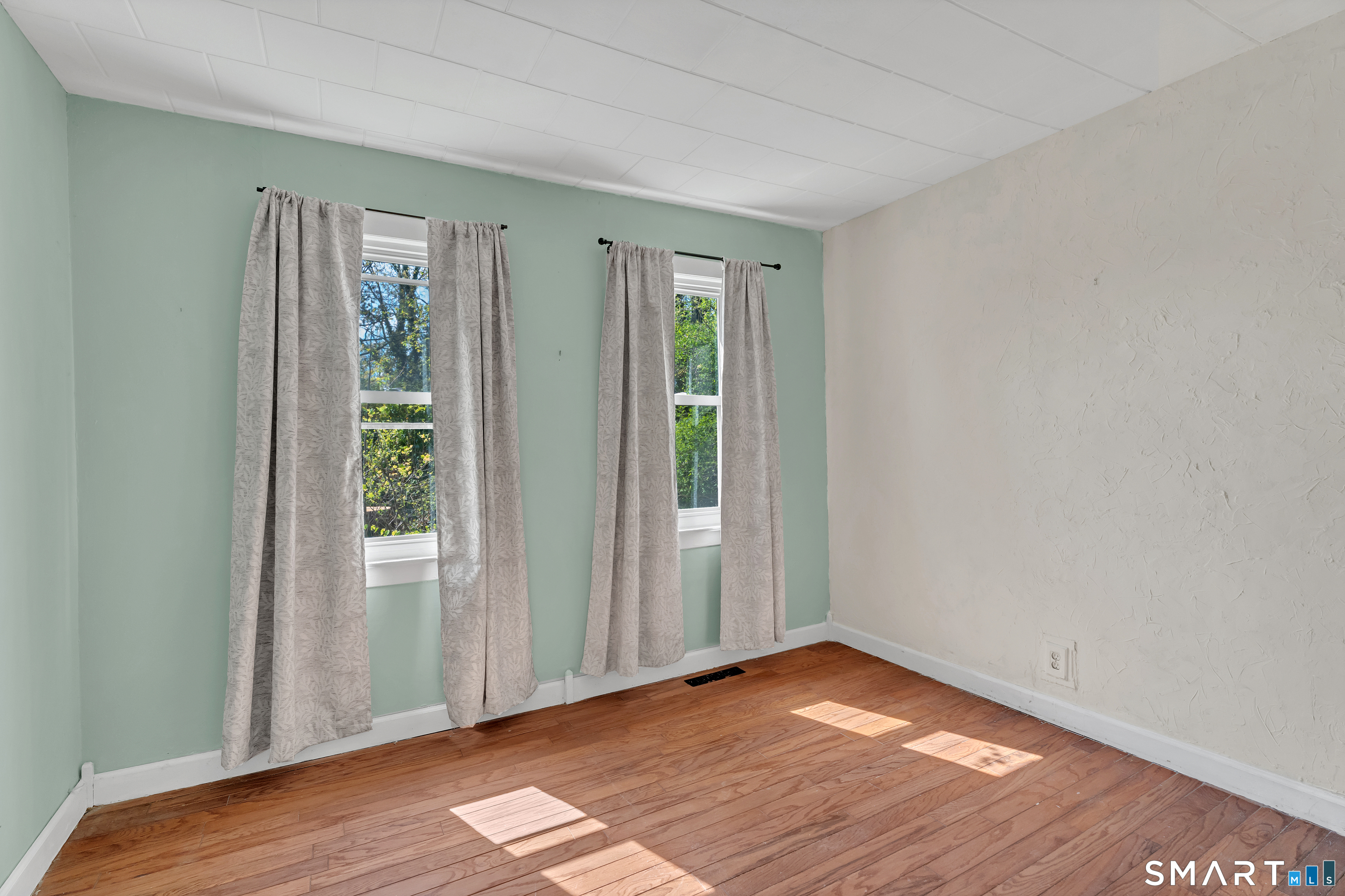 58 Grove Street Branford, CT 06405 - Photo 20 of 38