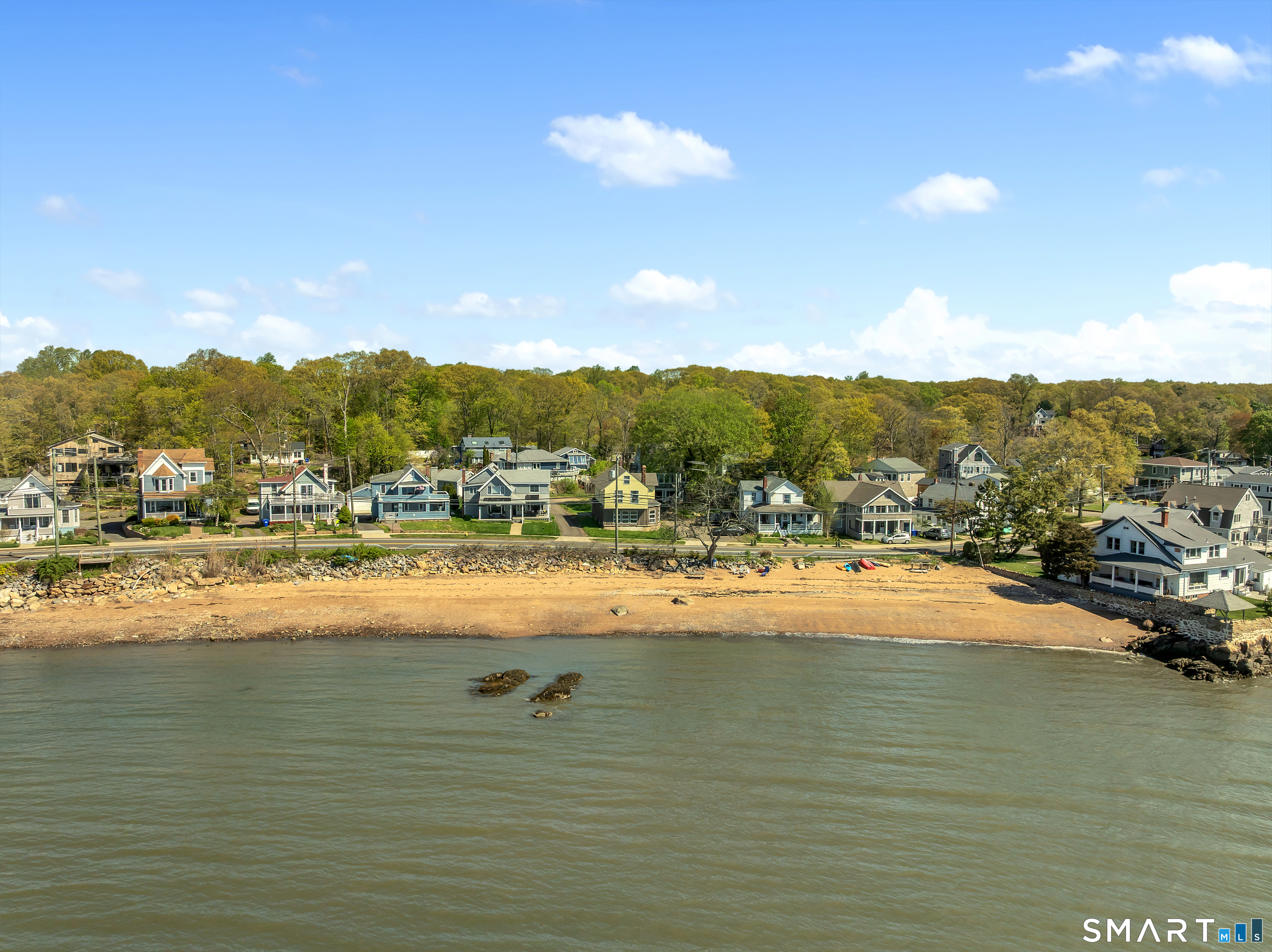 58 Grove Street Branford, CT 06405 - Photo 3 of 38