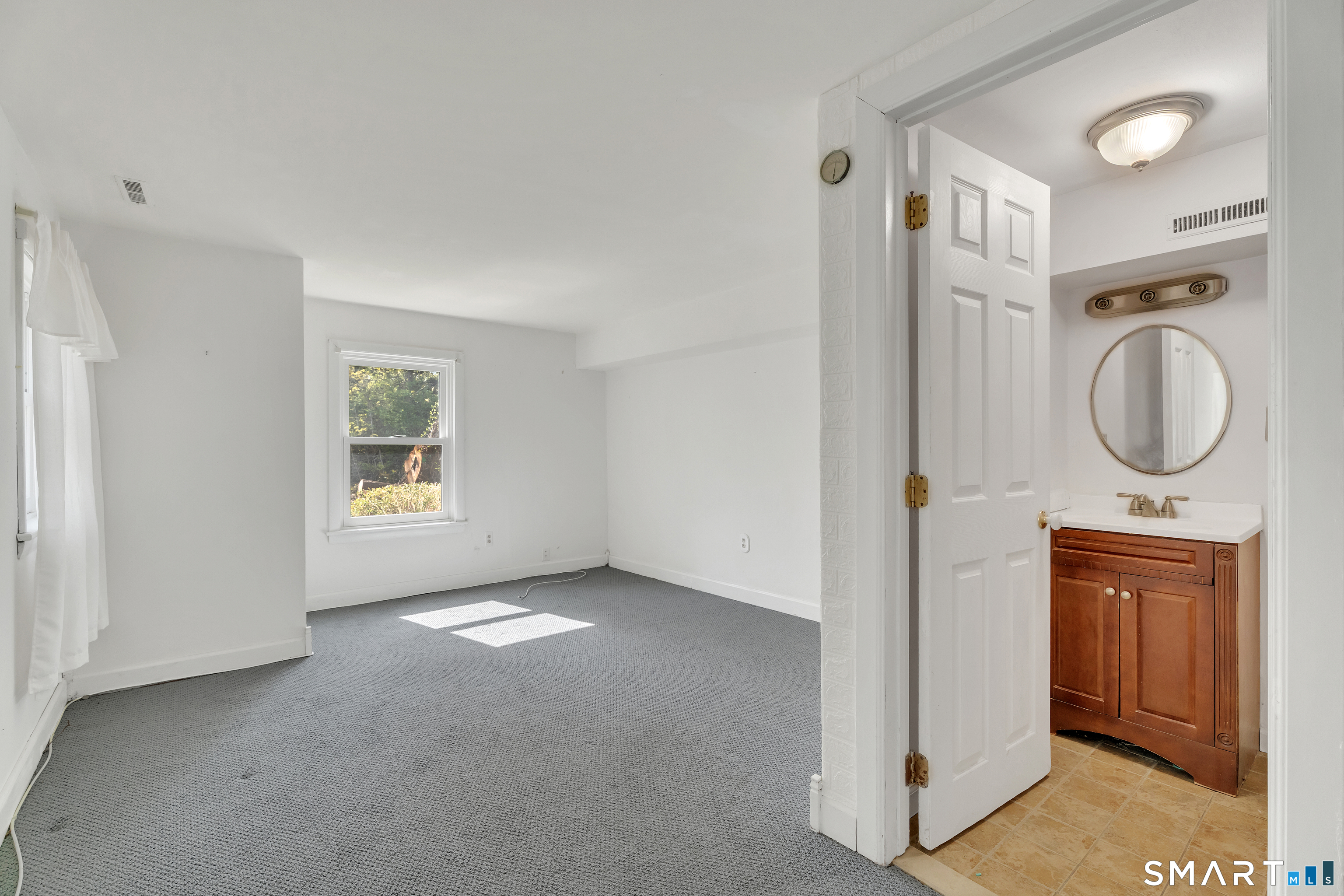 58 Grove Street Branford, CT 06405 - Photo 32 of 38