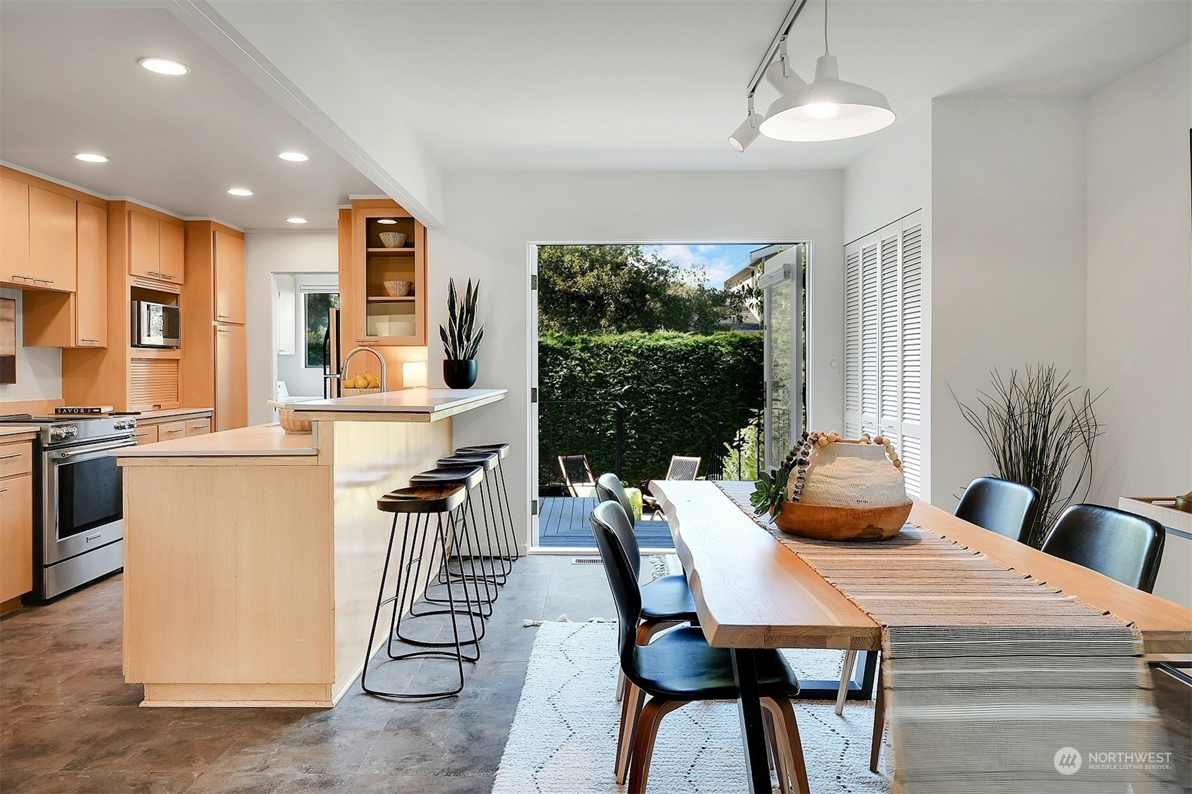 5012 Southwest Dawson Street Seattle, WA 98136 - Photo 13 of 37 Gallery Image 13