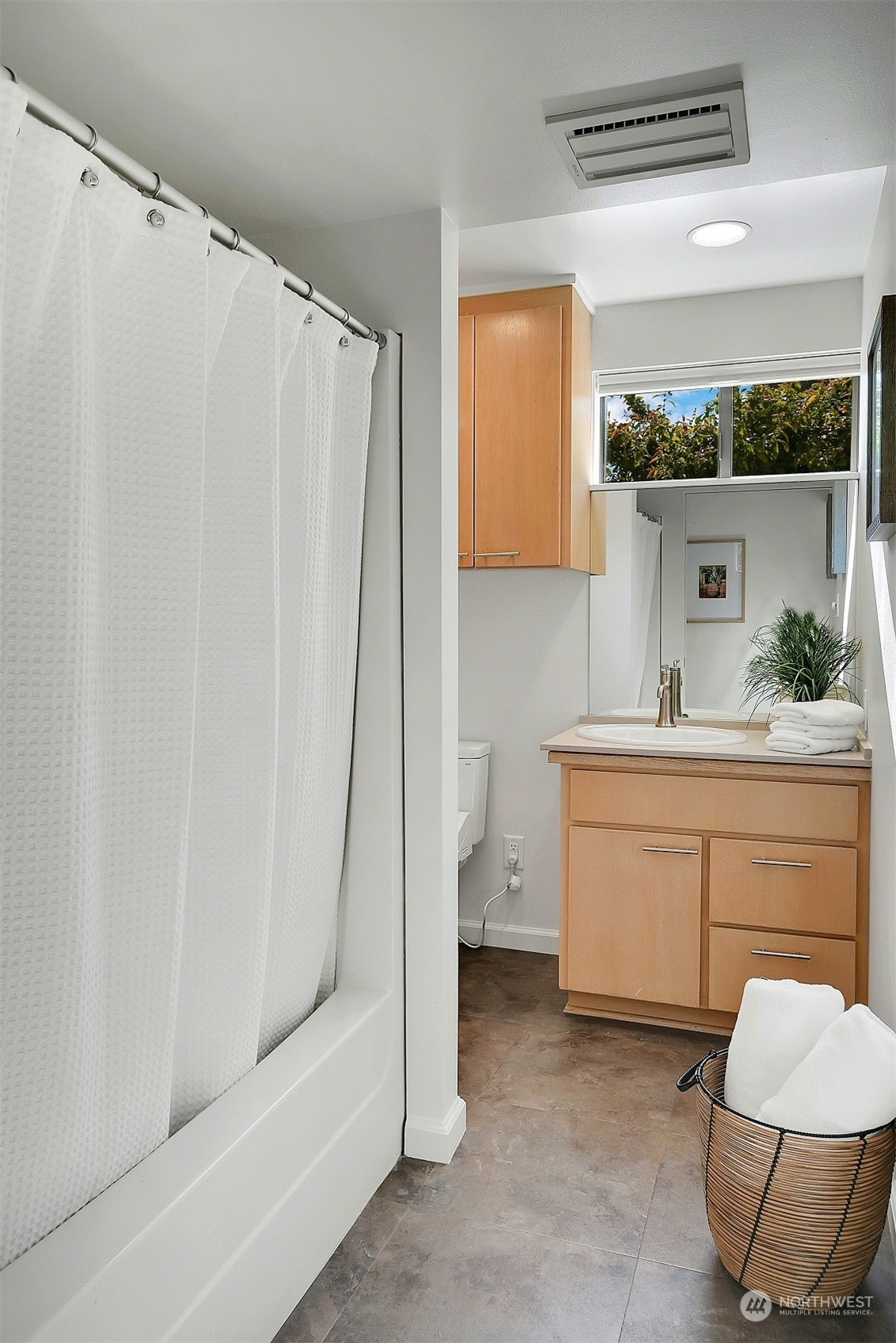 5012 Southwest Dawson Street Seattle, WA 98136 - Photo 21 of 37 Gallery Image 21
