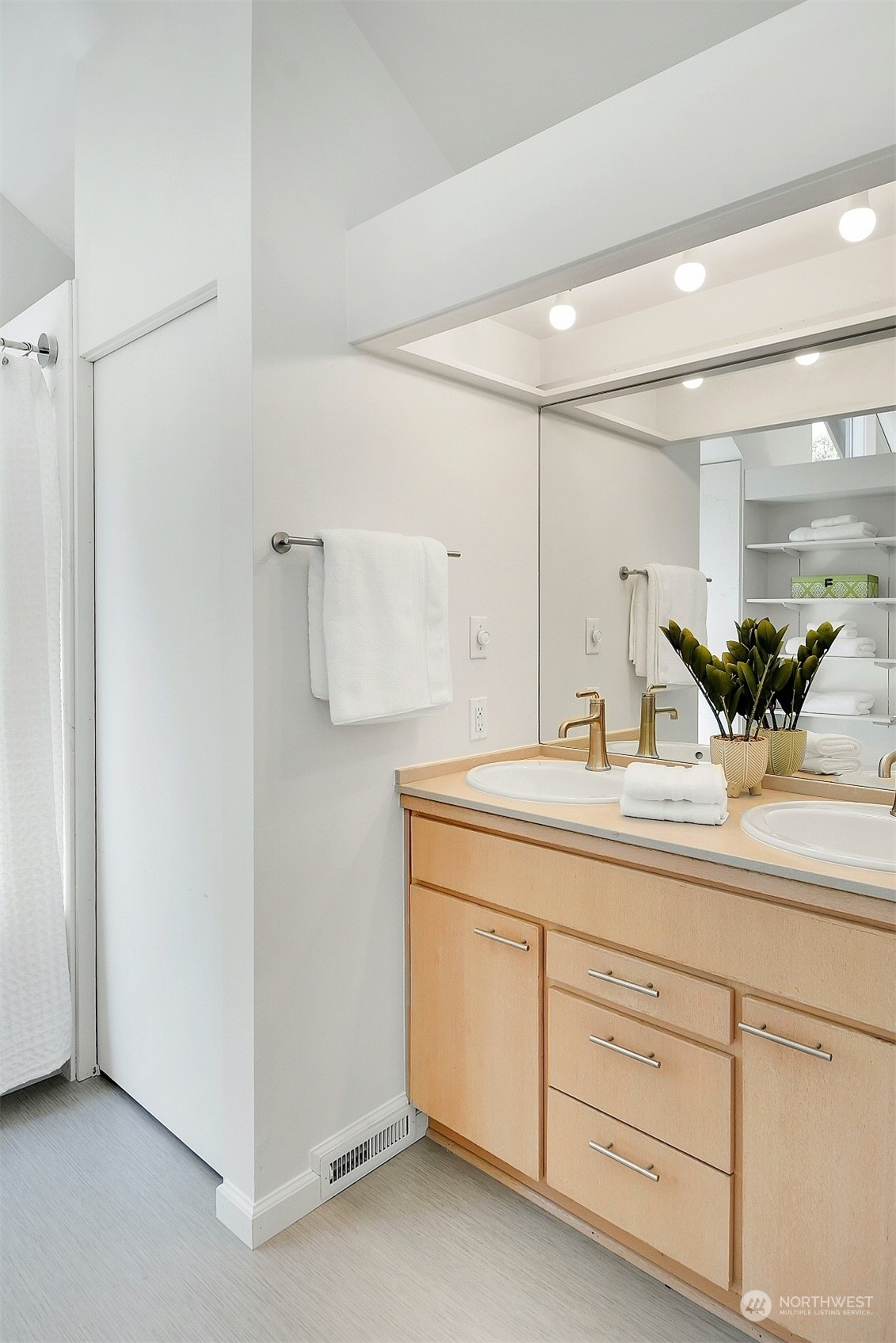 5012 Southwest Dawson Street Seattle, WA 98136 - Photo 29 of 37 Gallery Image 29