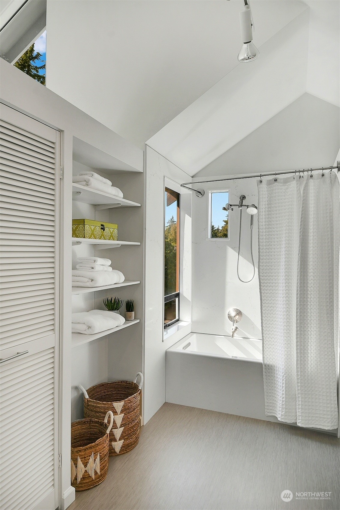 5012 Southwest Dawson Street Seattle, WA 98136 - Photo 30 of 37 Gallery Image 30