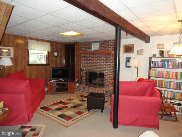 4029 Bullfrog Road Taneytown, MD 21787 - Photo 21 of 30 Family Room