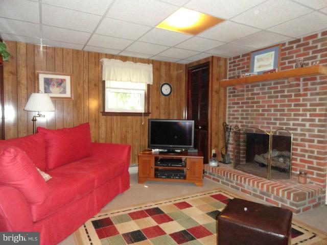 4029 Bullfrog Road Taneytown, MD 21787 - Photo 26 of 30 Family Room